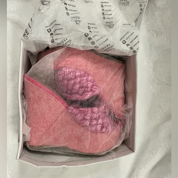 Women’s Pink Wedges Size 7.5 by Mata - Picture 13 of 15